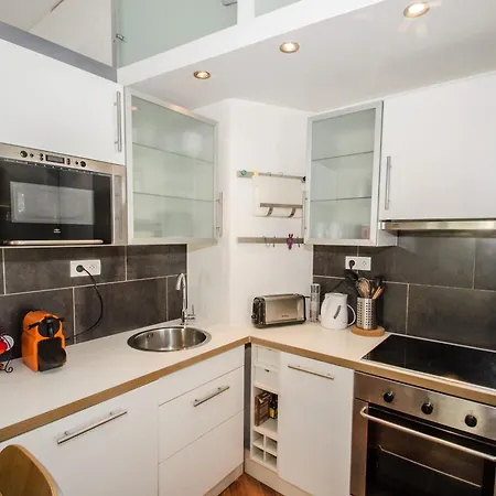 Bel A Avec Balcon Et Wifi - Fr-1-343-165 *
