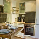 Bel 3 Etoiles Avec Balcon Au Coeur De - Fr-1-343-165 *