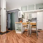 Bel 3 Etoiles Avec Balcon Au Coeur De - Fr-1-343-165 *